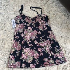 Aritizia purchased floral tank